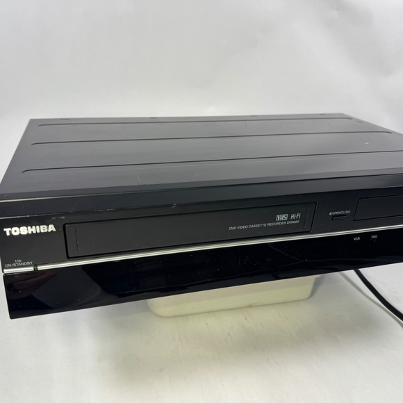 Toshiba DVR620KU DVD Video Cassette Recorder VHS Hi Fi Black HDMI - Picture 3 of 11